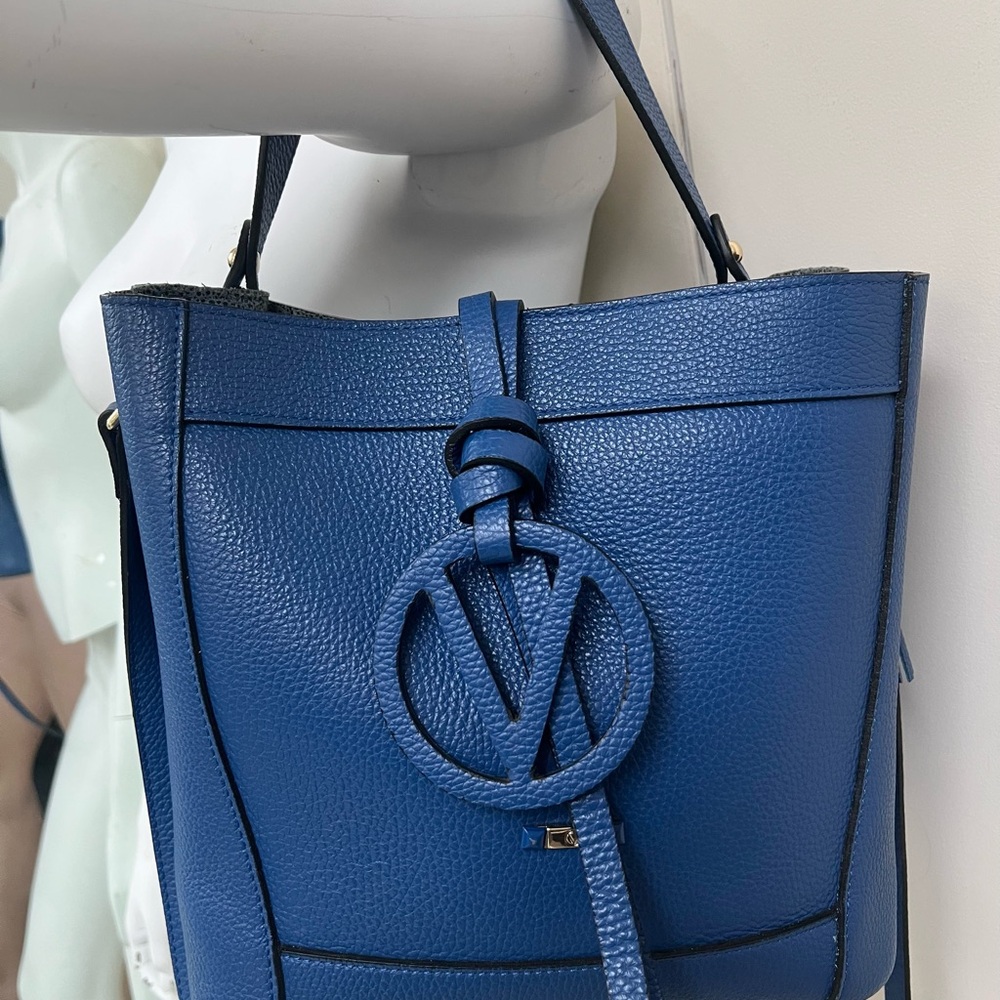 🔴🆑Authentic VALENTINO Blue / Navy Leather Tote Bag / Crossbody 🆑🔴 - Picture 2 of 10